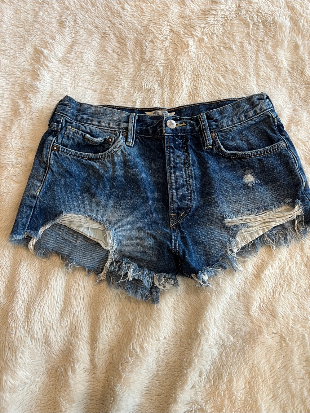 We the Free Jean Short Shorts distressed size 27